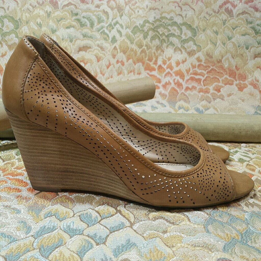 Franco Sartorial L-Grape Peep Toe Wedge